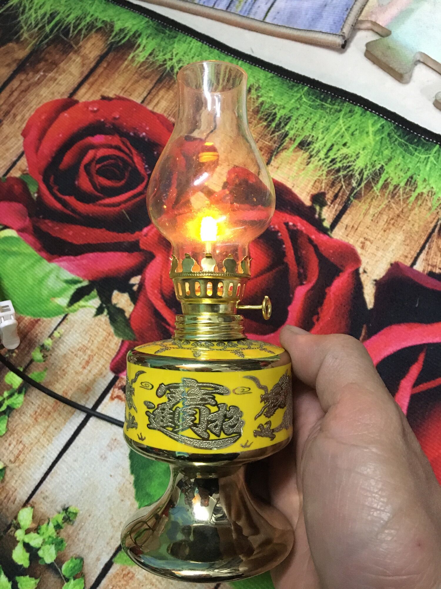 Đèn thờ dầu Kim Sa dùng điện 220v bóng led siêu bền , ánh sáng đẹp