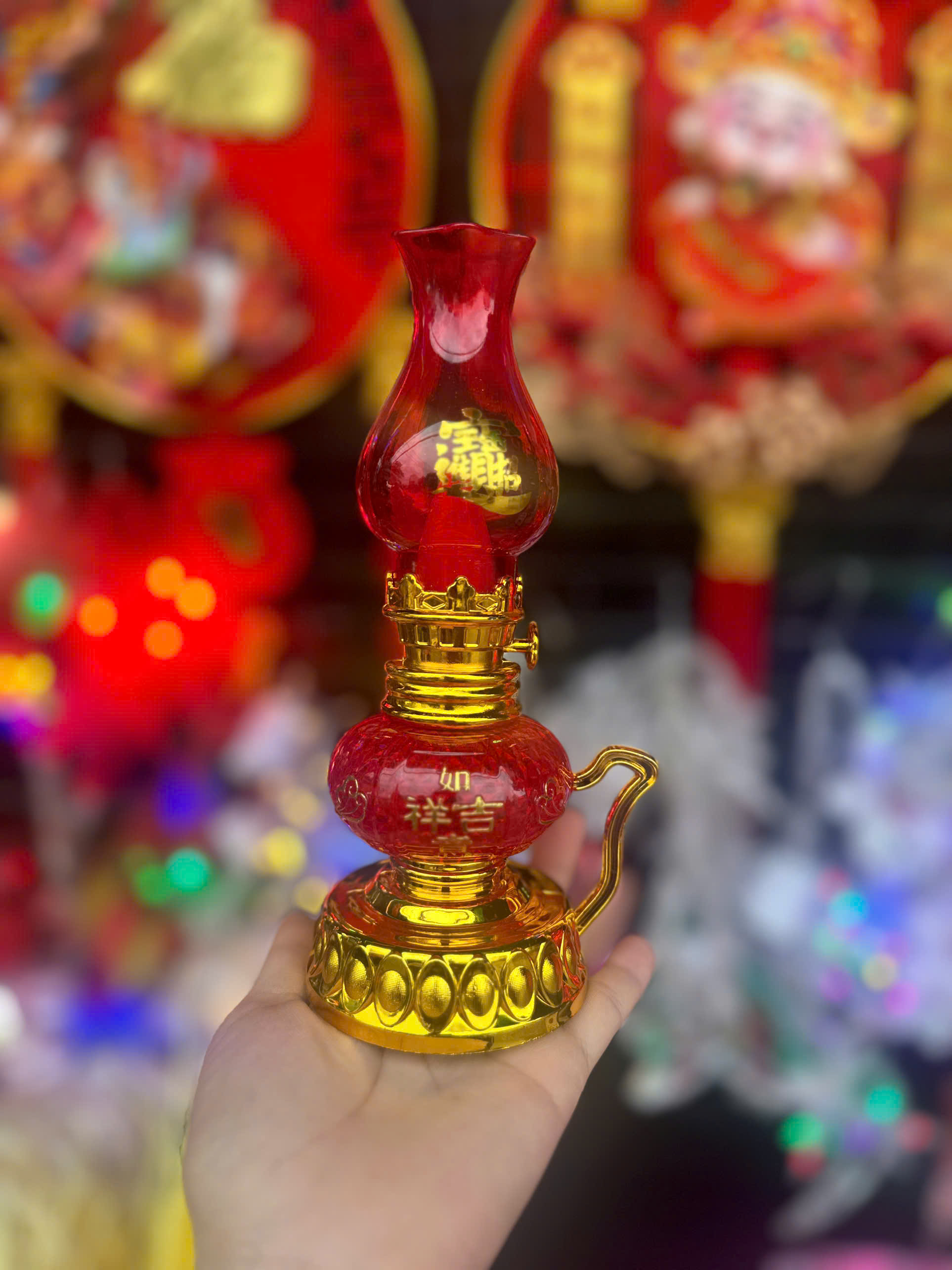 Đèn Dầu Bằng Nhựa Thờ Cúng Dùng Pin và Điện