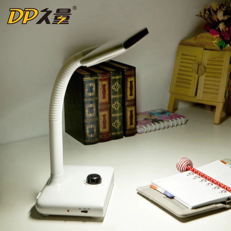 Đèn led gia dụng đa năng để bàn DP 663