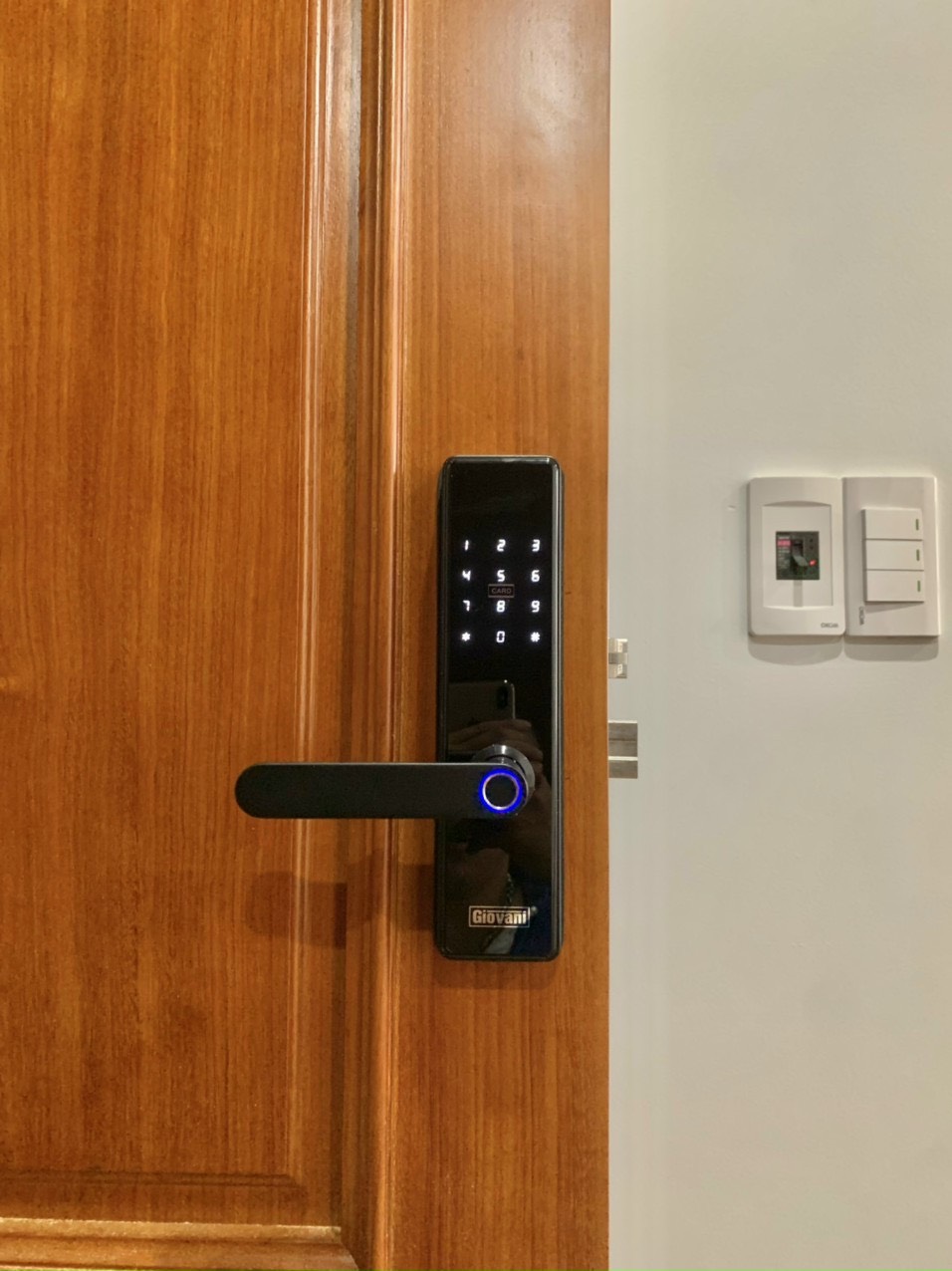 KHÓA VÂN TAY THÔNG MINH GIOVANI GSL-U268B