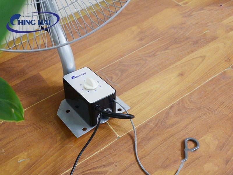 Quạt treo công nghiệp Ching Hai W9299