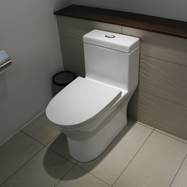 Bàn cầu liền khối nắp rơi êm C1374 CAESAR