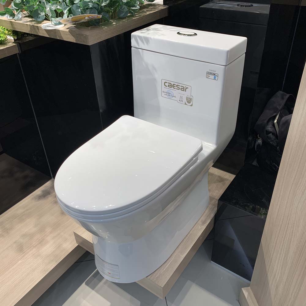 Bàn cầu liền khối nắp rơi êm C1374 CAESAR