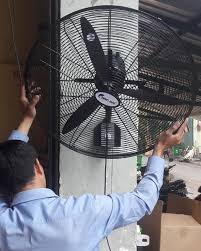Quạt treo công nghiệp ChingHai W24-3Đ