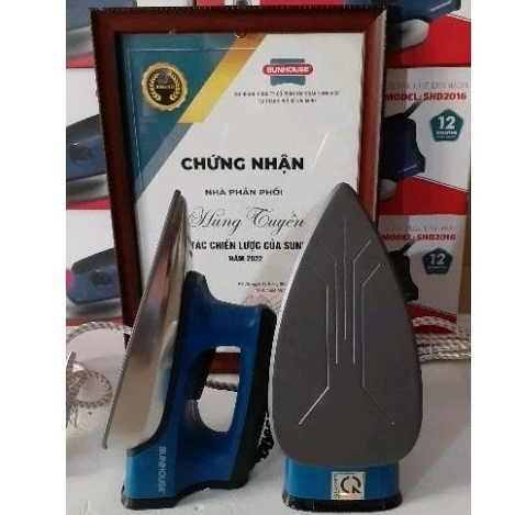 Bàn ủi khô Sunhouse SHD2016