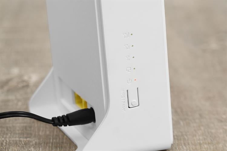 Bộ phát Wifi di động 4G LTE 300Mbps Mercusys MB112-4G