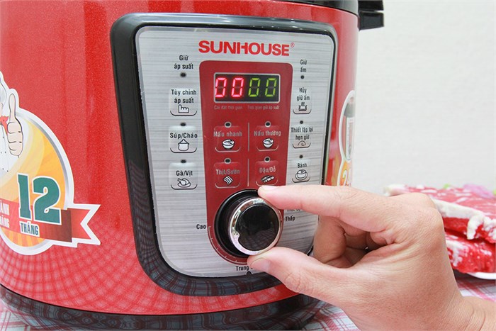 Nồi áp suất điện Sunhouse SHD 1767 6 lít